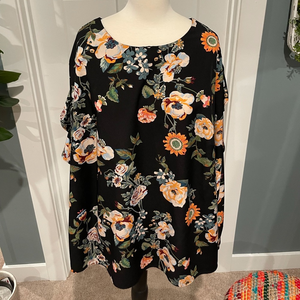 Black, floral blouse with ruffle accents, size 2x